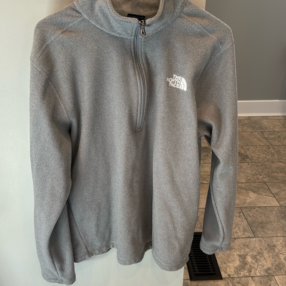 North face 1/4 zip